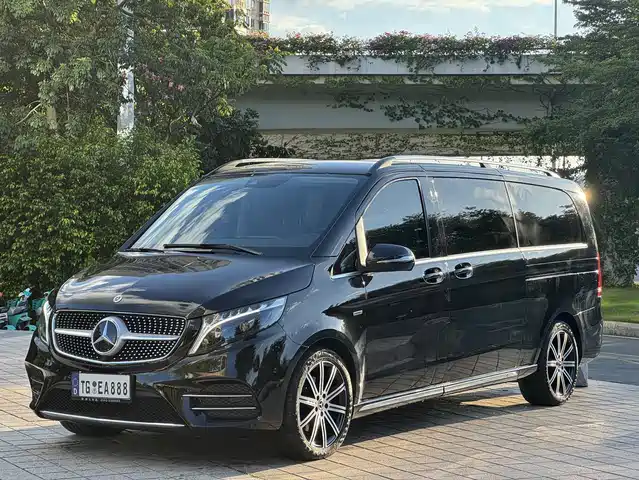 Mercedes-Benz V-Class 2022 V 260 L Long Wheelbase Luxury Edition — фото 1