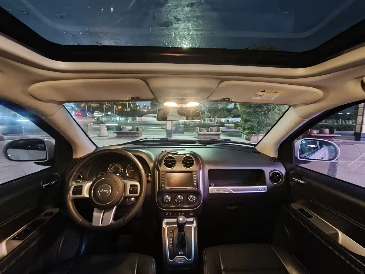 Jeep Compass (Import) 2015 2014 Facelift 2.0L 2WD Elite Edition