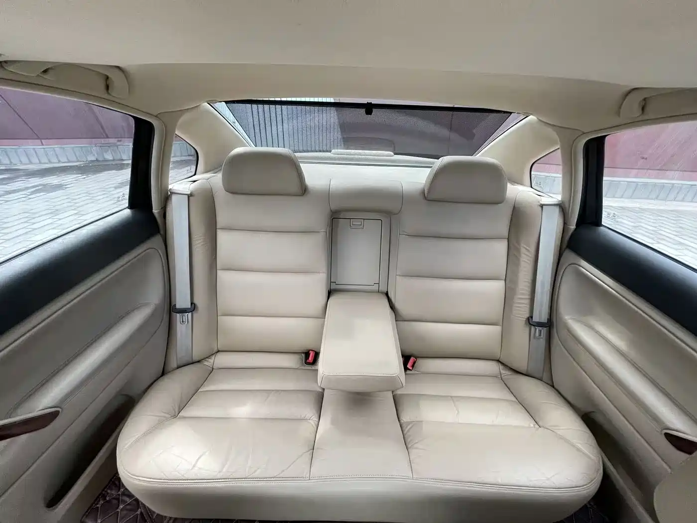 Volkswagen Passat 2005 1.8T Automatic Luxury фото 14
