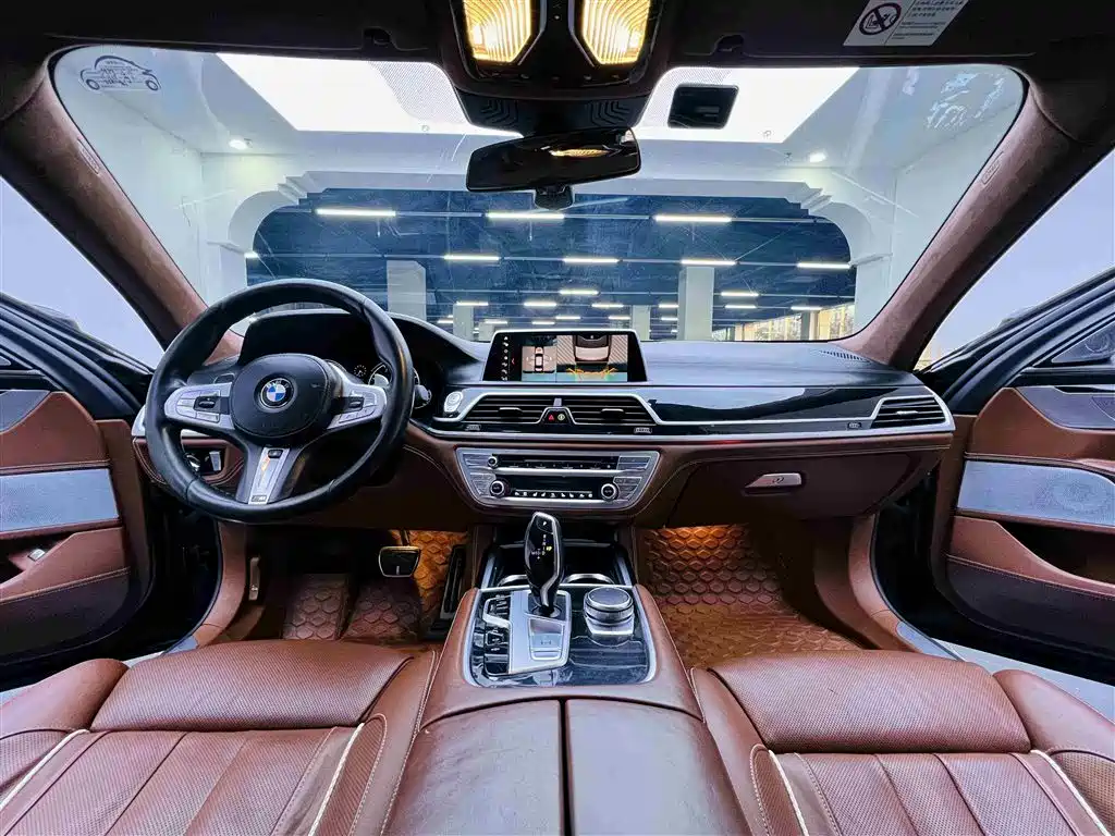 BMW 7 Series 2018 740Li xDrive Premium Type M Sport Package фото 17