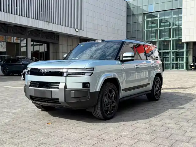  Fang Cheng Bao Titanium 7 2025 AWD Base Model