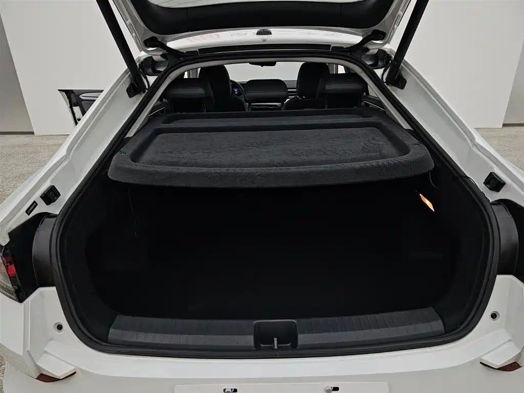 Volkswagen Lamando 2024 Lamando L 280TSI DSG Cool Edition фото 2