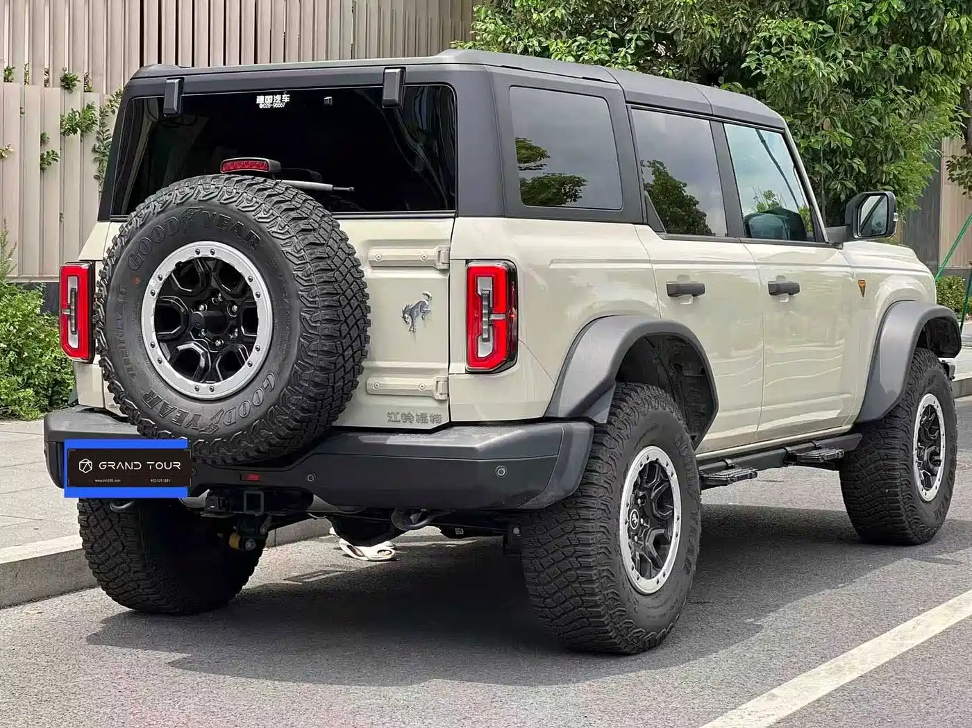 Ford Bronco 2026 2024 2.3T Badlands