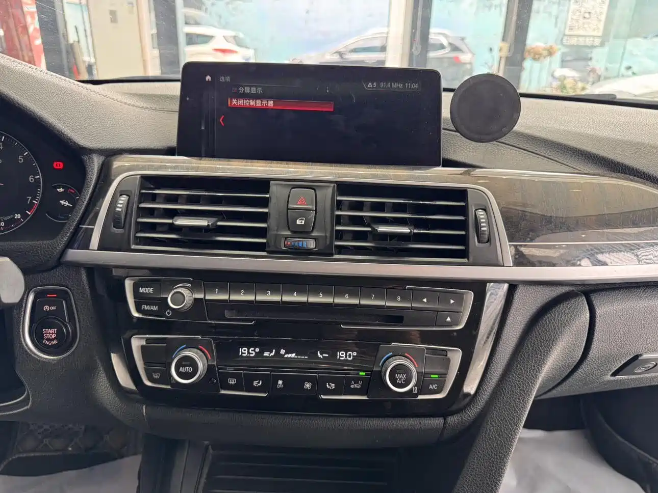 BMW 3 Series 2019 320Li M Sport Black Night Edition фото 20