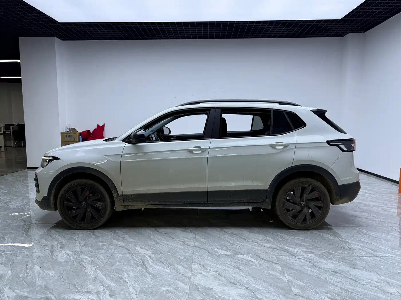 Volkswagen Tharu 2025 Model Rising Star 1.5L Advance Edition фото 8