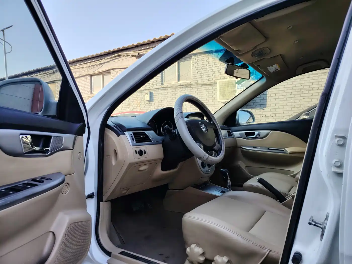 Buick Excelle 2013 1.5L Automatic Classic фото 6