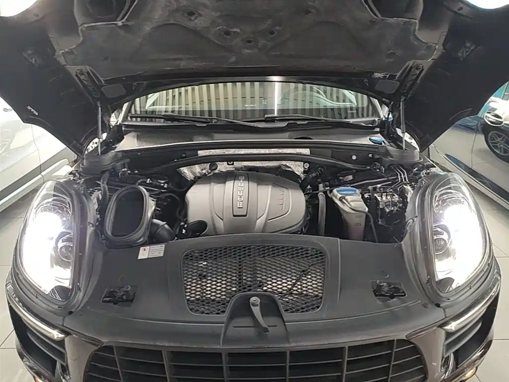 Porsche Macan 2017 Macan 2.0T фото 20