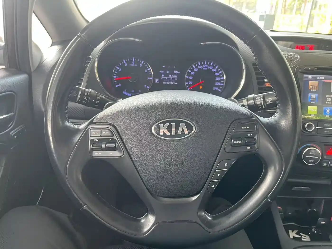 Kia K3 2013 1.6L Automatic Premium фото 9