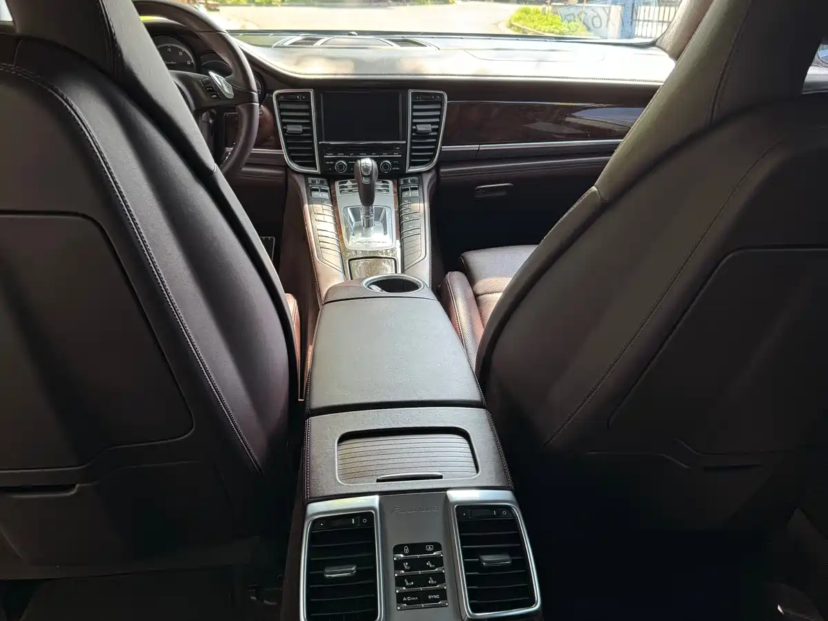 Porsche Panamera 2014 Panamera Turbo Executive 4.8T фото 15
