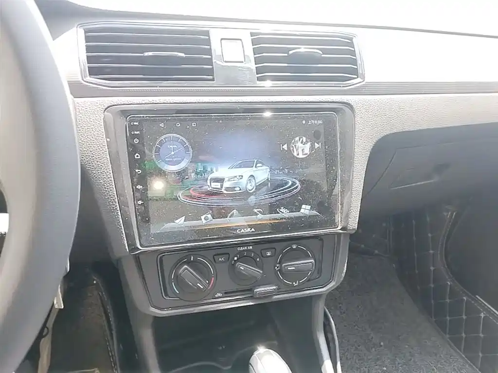 VOLKSWAGEN SANTANA