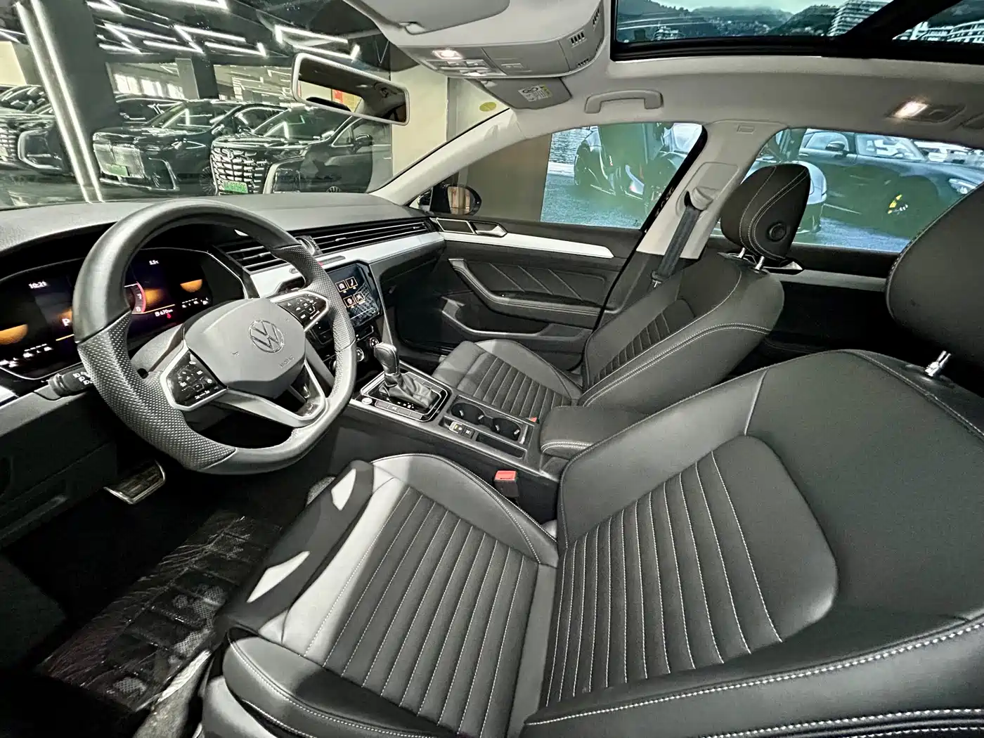 Volkswagen Magotan 2025 Popular Edition 280TSI DSG Comfort фото 9
