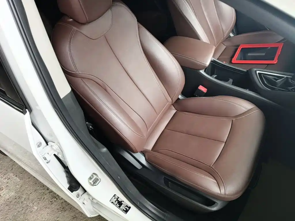 Buick GL6 2018 2018 18T 6-Seater Premium
