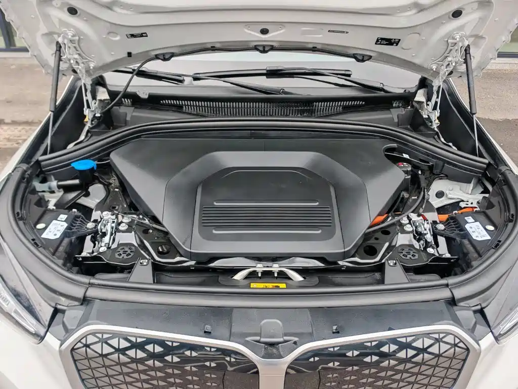 BMW iX1 2024 2023 eDrive25L M Sport Package