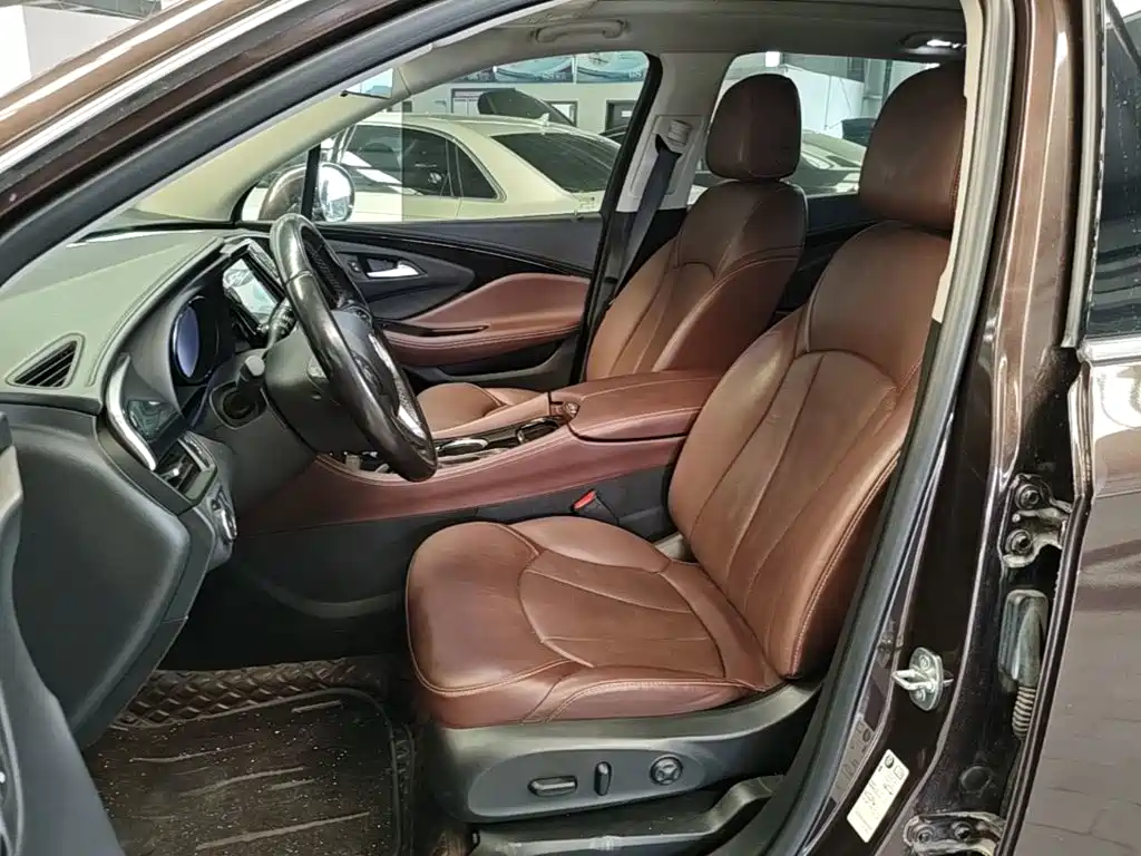 Фото 15 - Buick Envision Plus