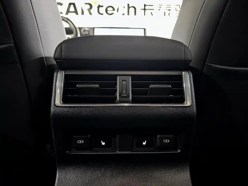 Фото 27 - Lexus GX