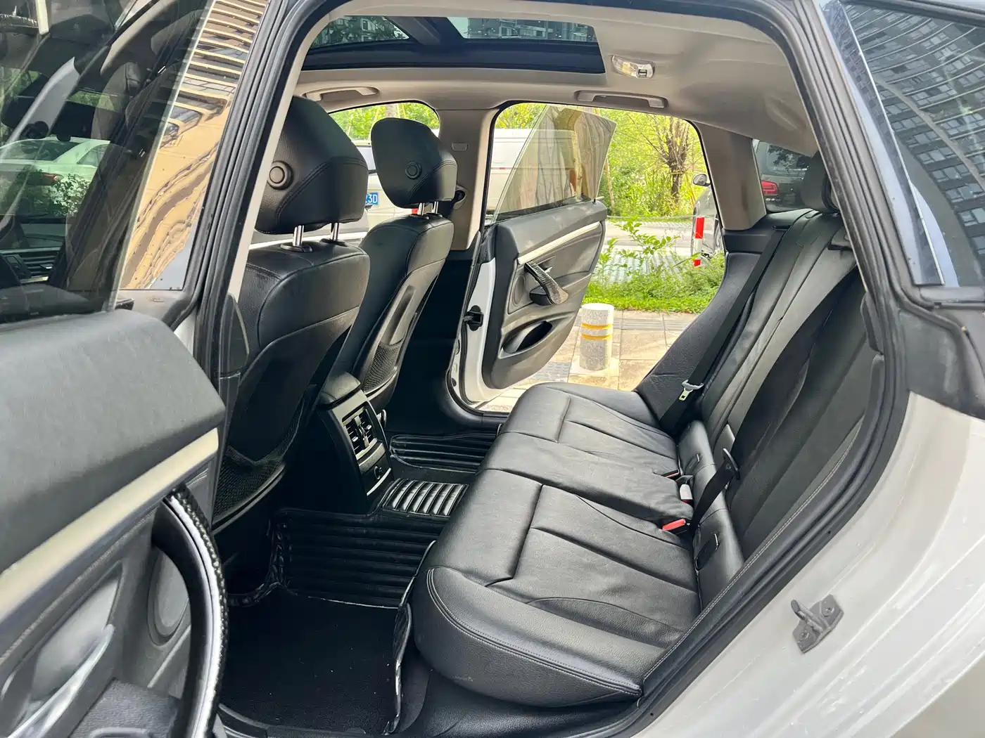 BMW 3 Series GT 2014 320i Design Package фото 18