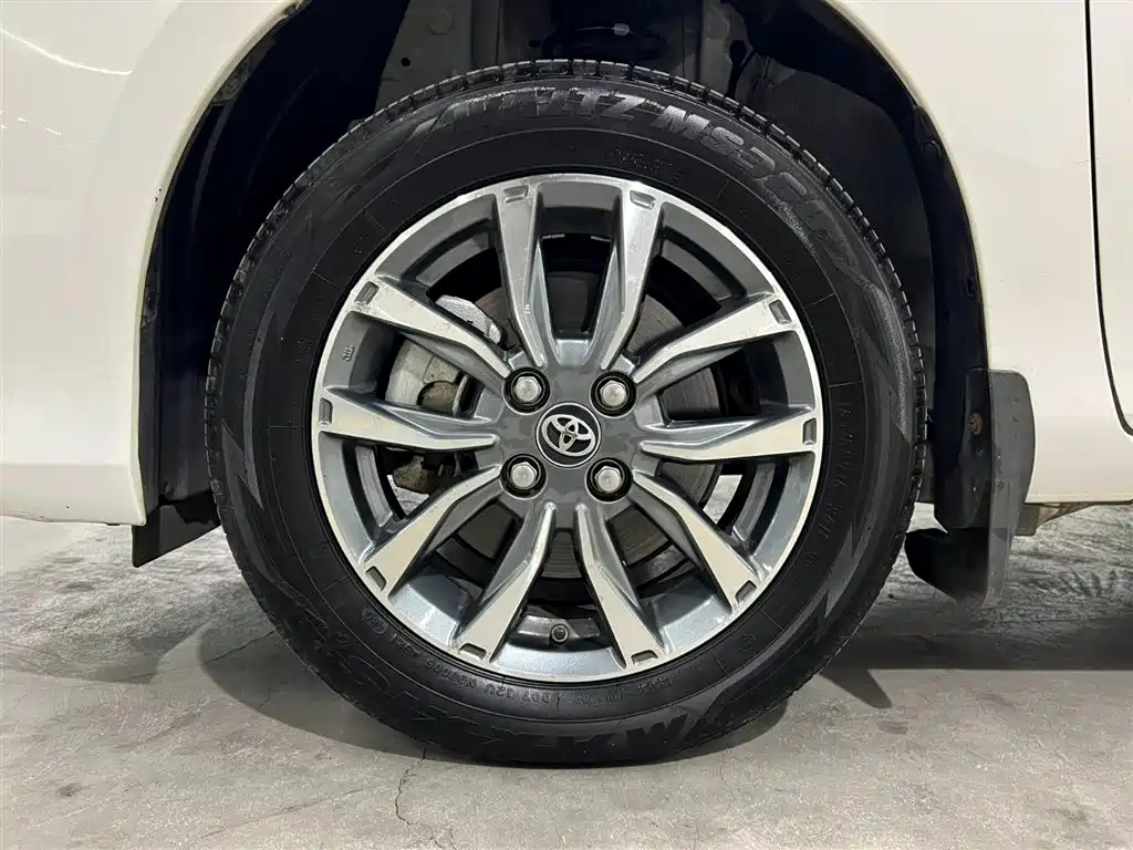 Toyota YARiS L Zhi Xiang 2022 1.5L CVT Leading PLUS Edition фото 16