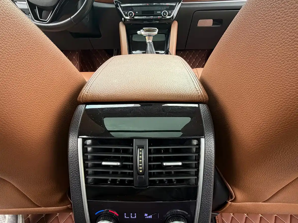 Borgward BX7 2019 2018 28T 2WD Luxury 5-Seater China V