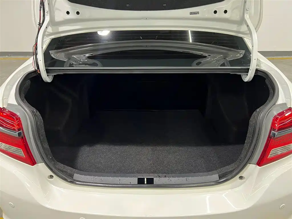 Toyota YARiS L Zhi Xiang 2022 1.5L CVT Leading PLUS Edition фото 7