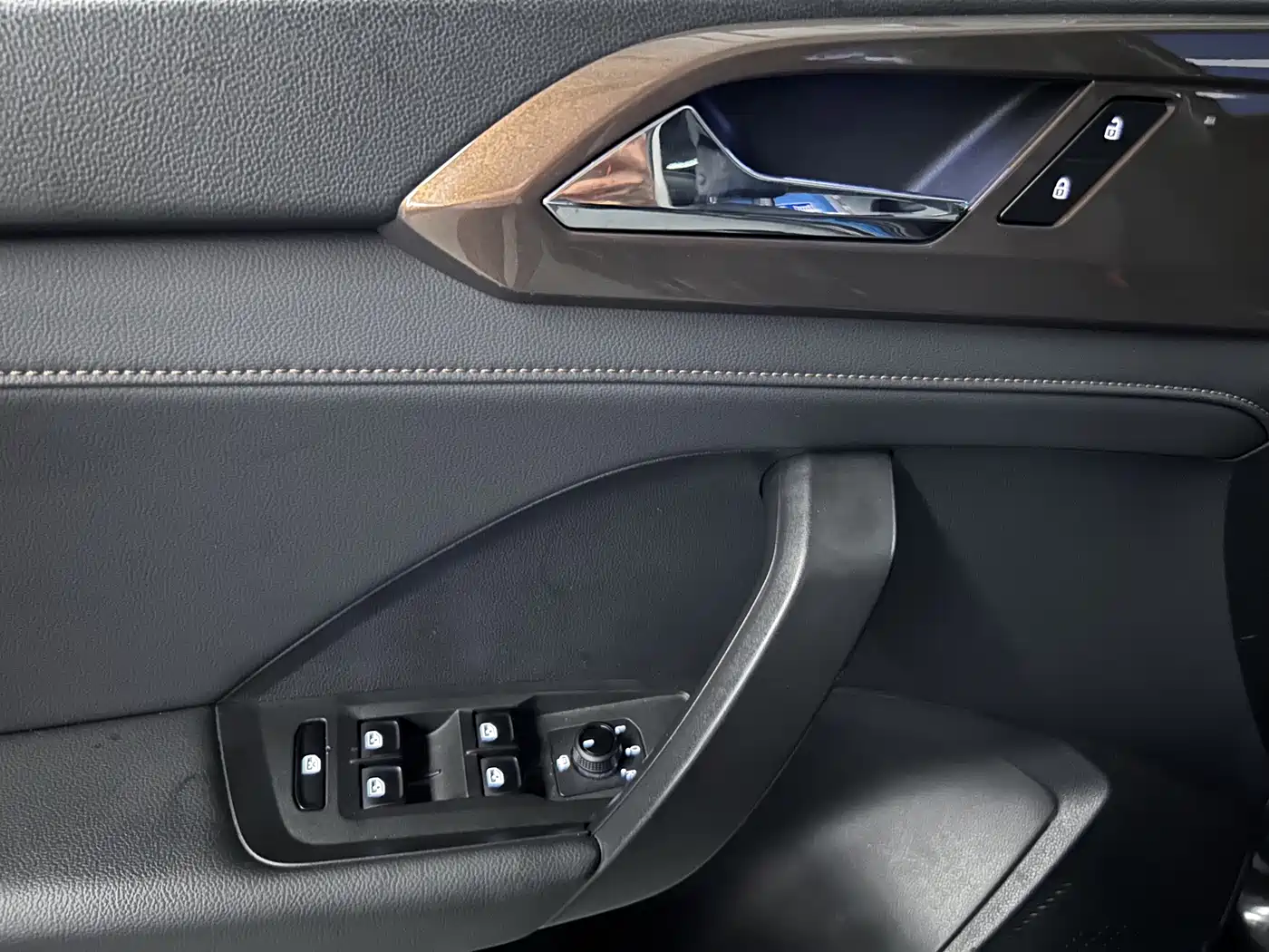 Volkswagen Tharu, миниатюра 13