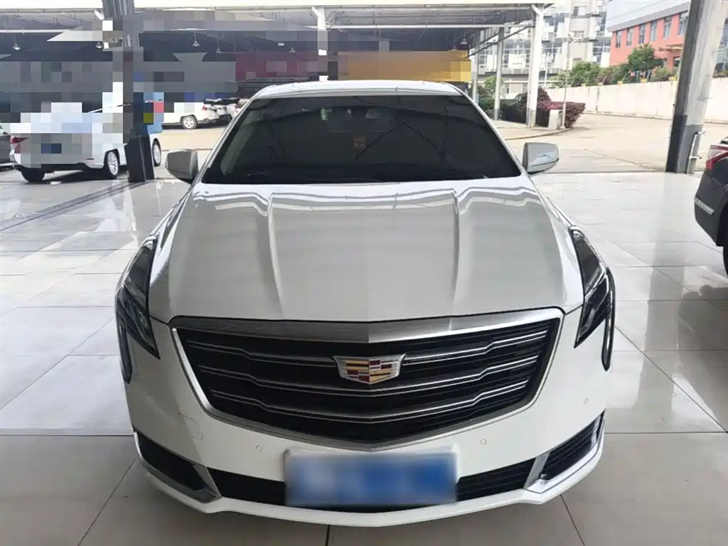 CADILLAC XTS