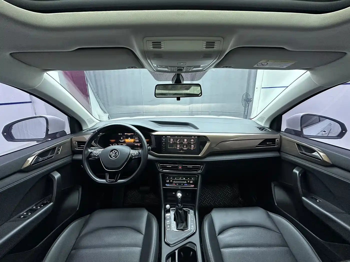 Volkswagen Tharu, миниатюра 11