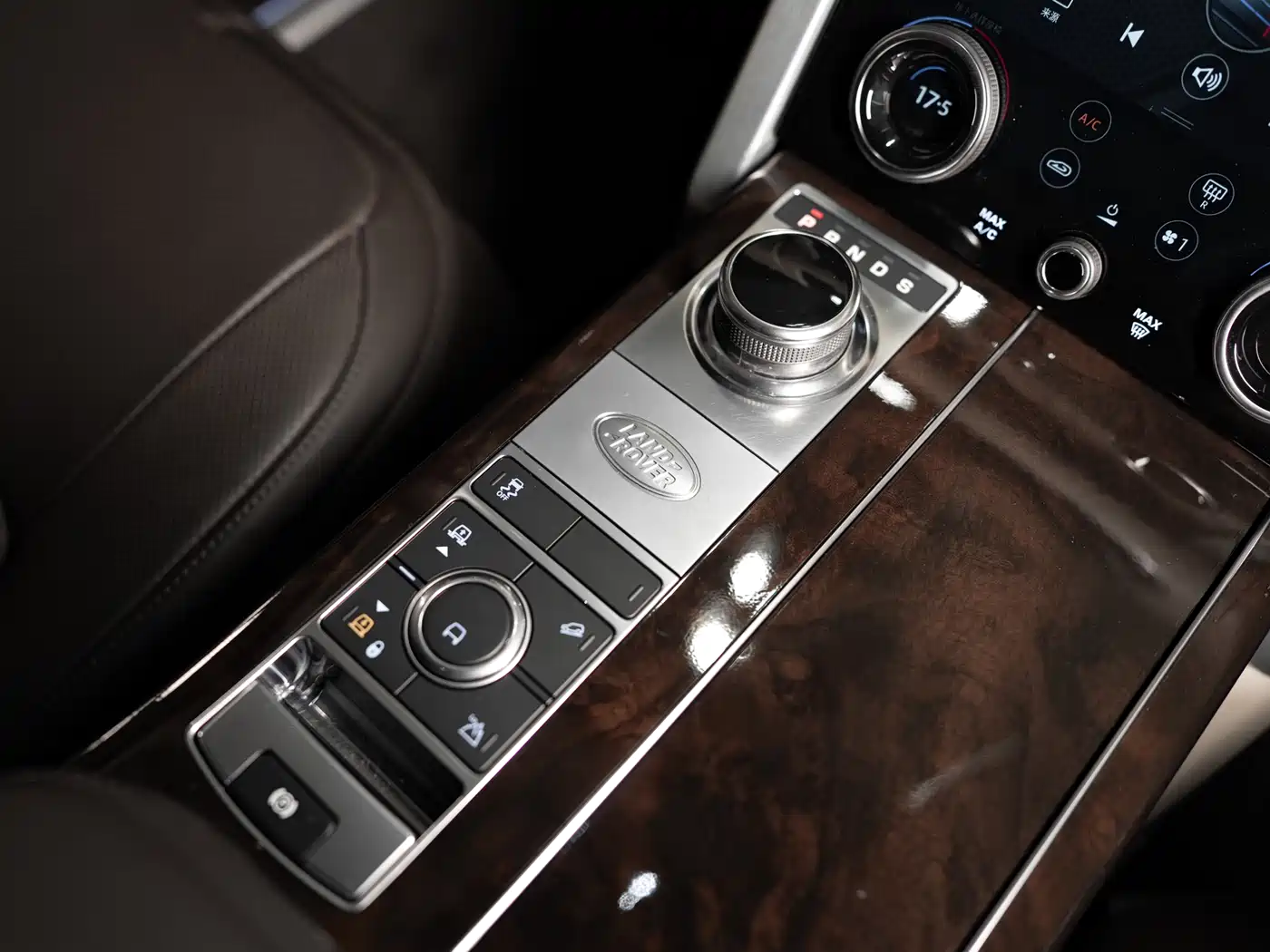 Фото 24 - Land Rover Range Rover