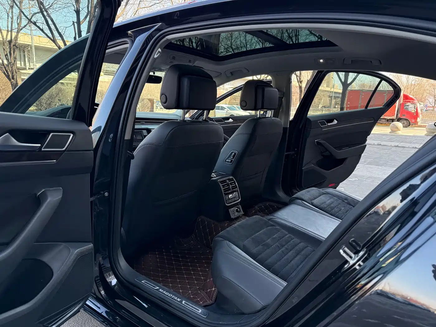 Volkswagen Magotan 2018 330TSI DSG Luxury фото 16