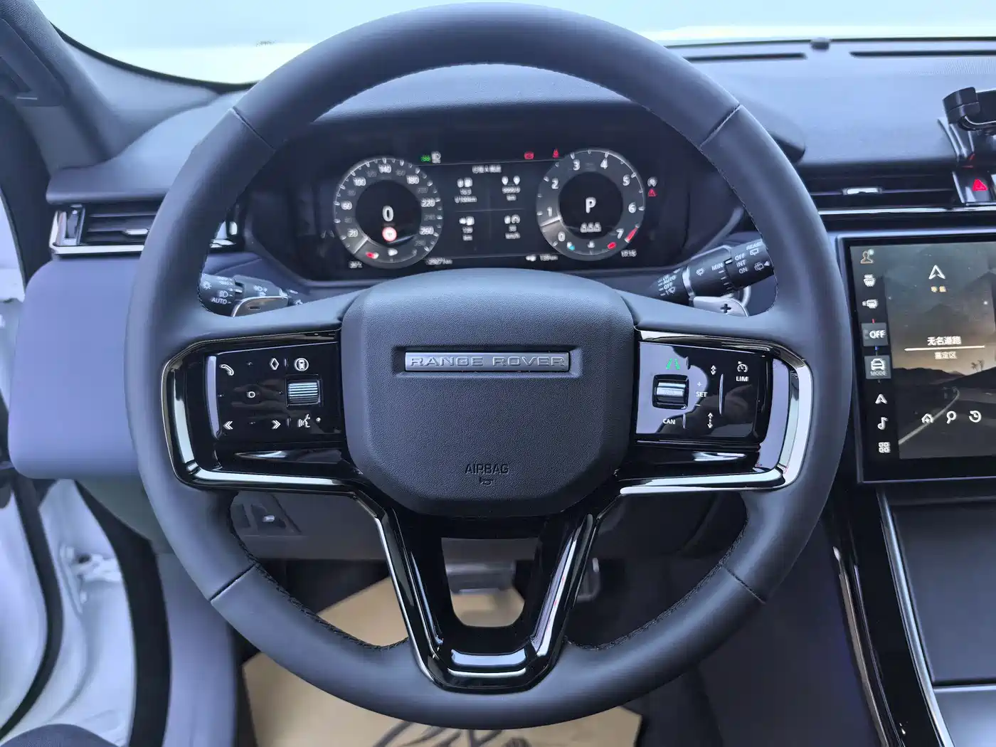 Land Rover Range Rover Velar 2025 Dynamic SE фото 10