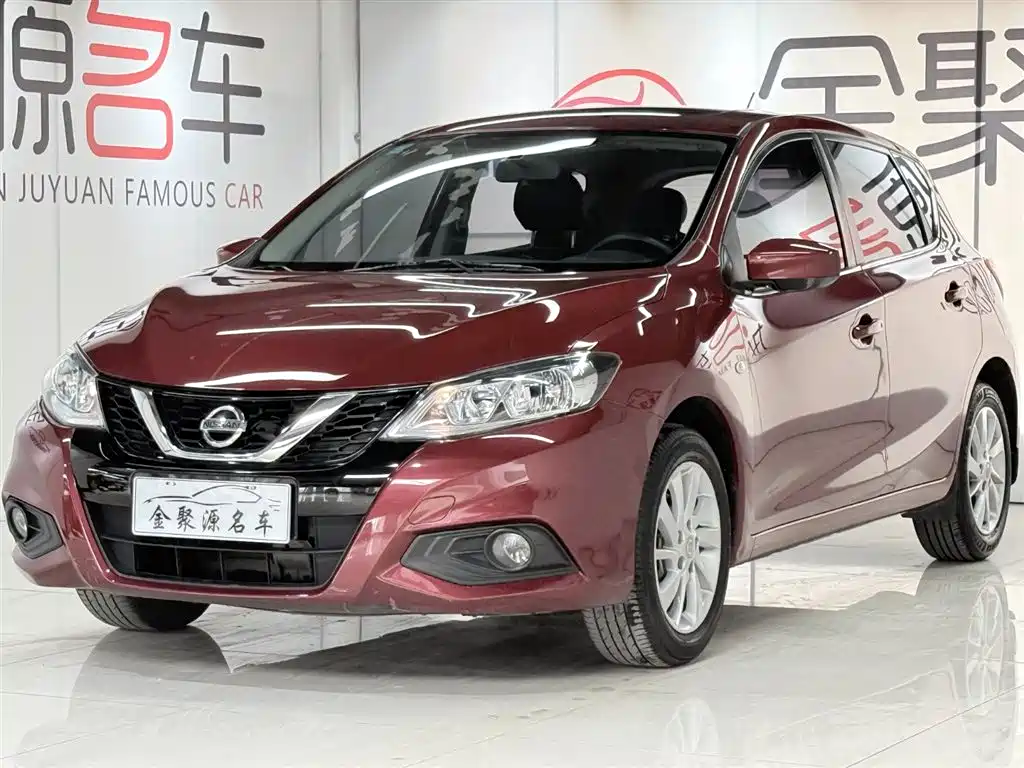 Photo 1 - Nissan Tiida