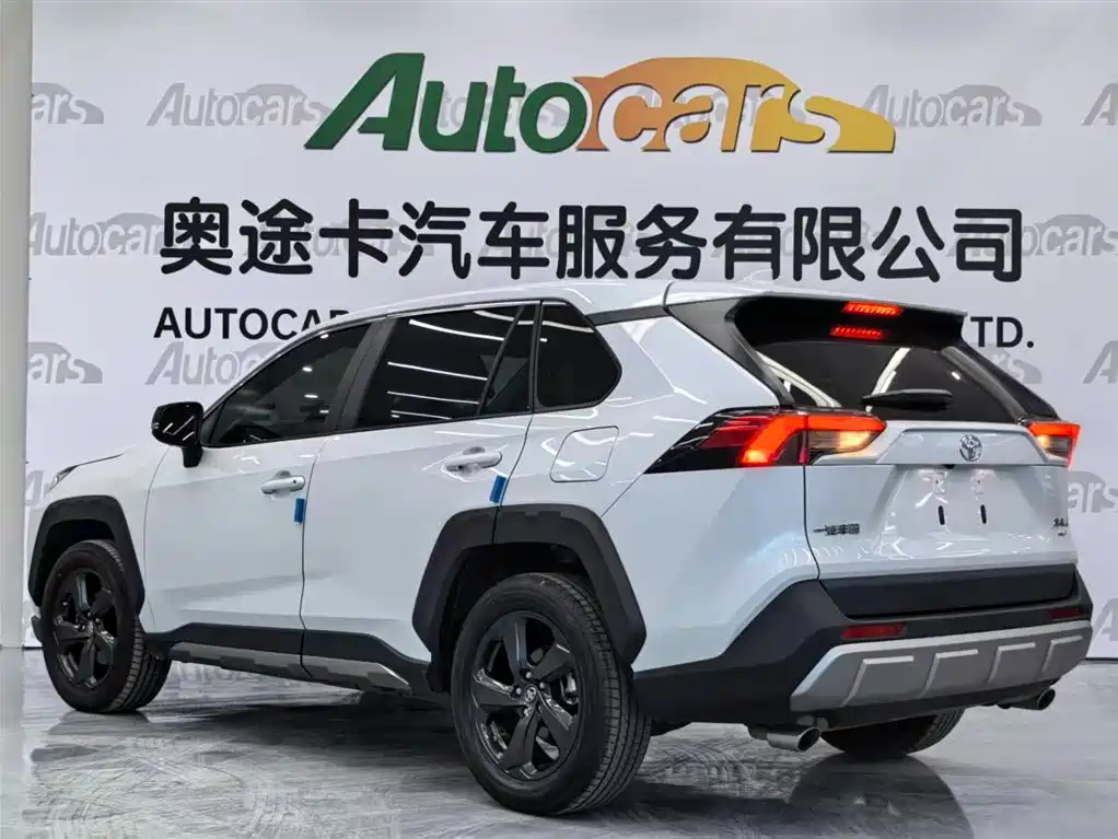 Toyota RAV4 Rongfang 2022 2.0L CVT 4WD Trend Edition фото 6