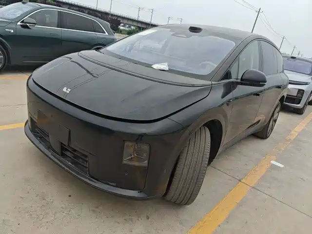 Li Auto Li i8 2026