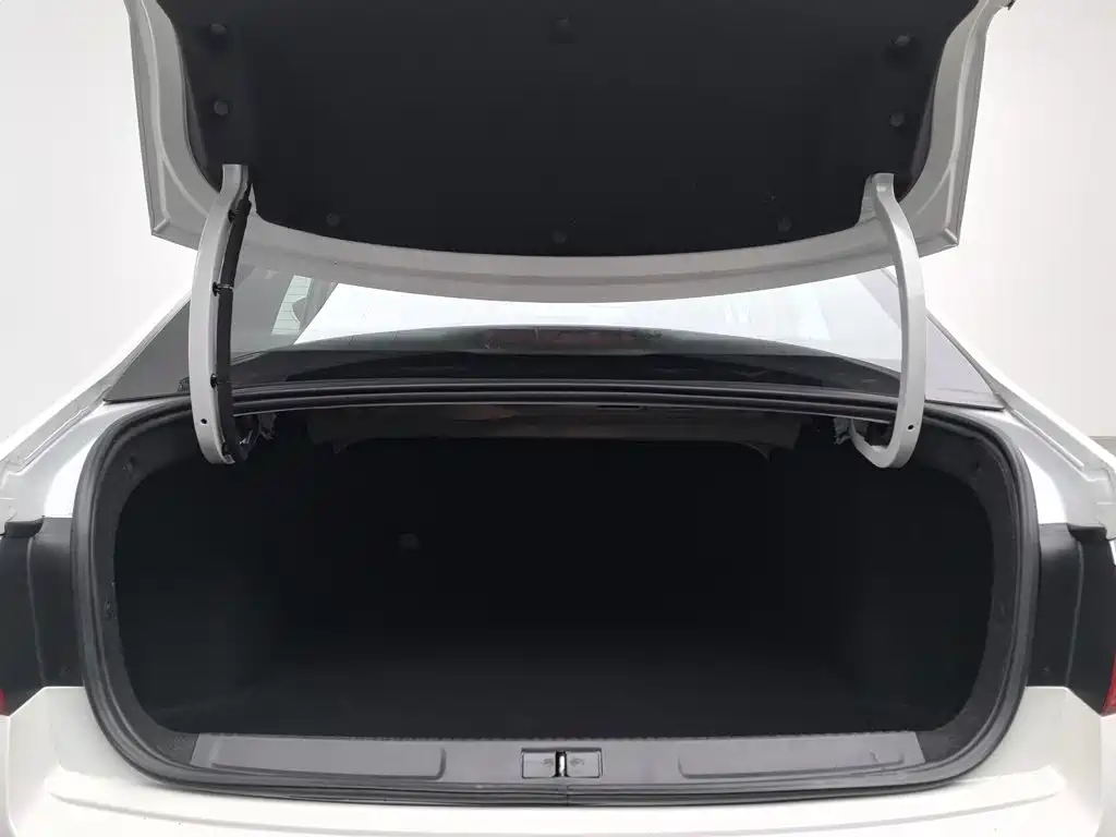 Citroën C4 C-Quatre 2016 2016 1.6L Automatic Luxury Model