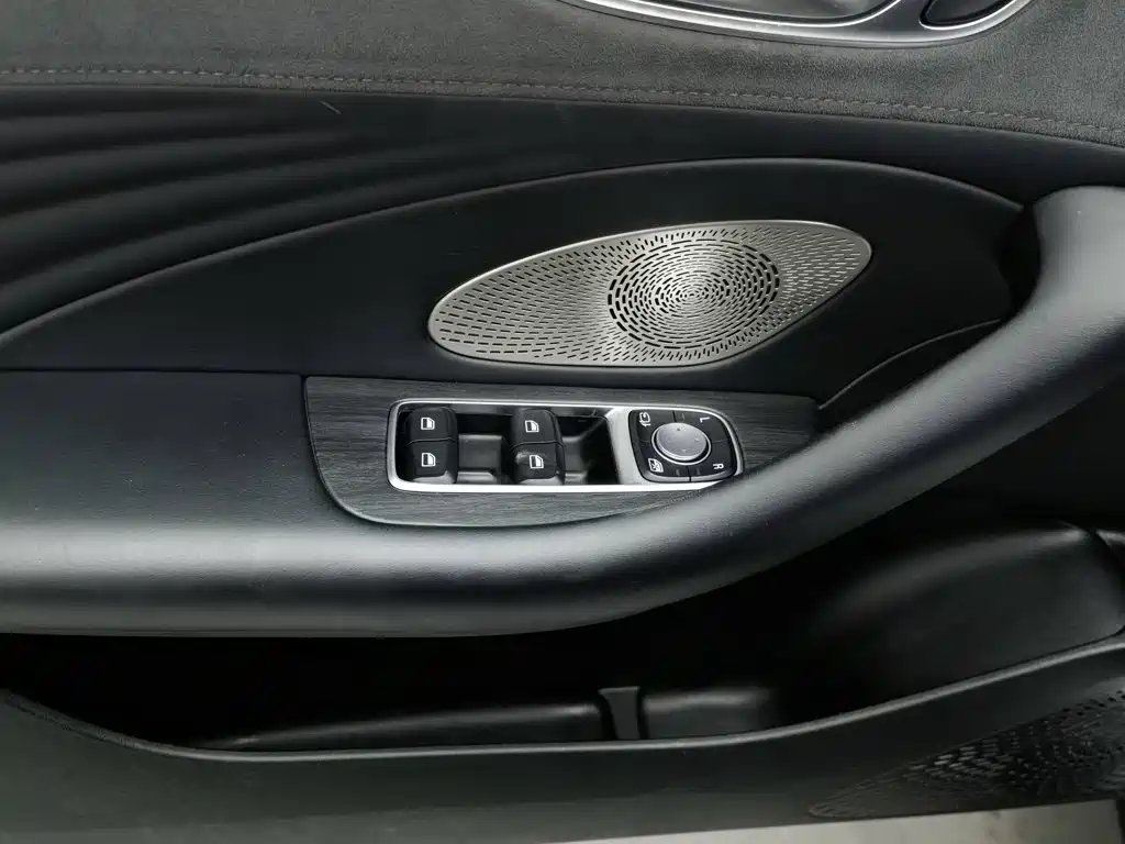 Roewe D7 2023 2023 DMH 125km Flagship Edition