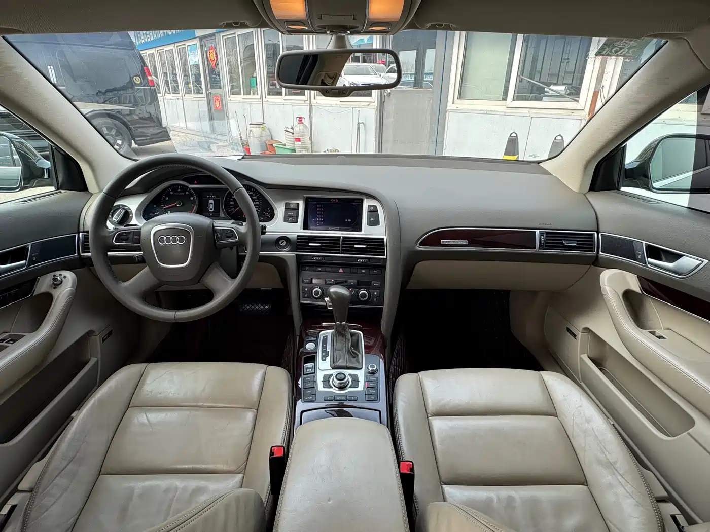 Audi A6L 2010 3.0 TFSI quattro Luxury фото 9