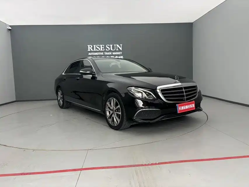 Mercedes-Benz E-Class 2018 E 300 L Fashion фото 2