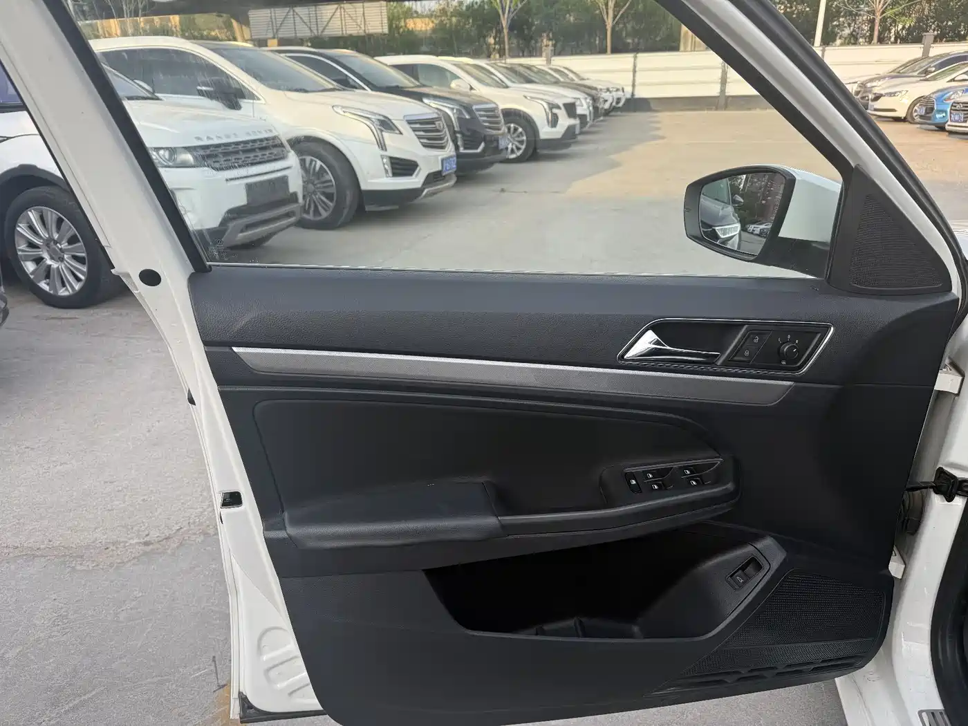 Volkswagen Lavida 2019 Lavida Start 1.5L Auto Trend (China VI) фото 3