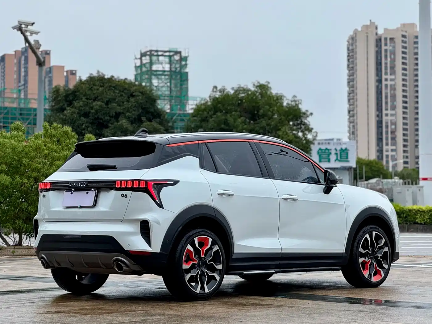 Lynk & Co 06 2020 1.5T Halo фото 11