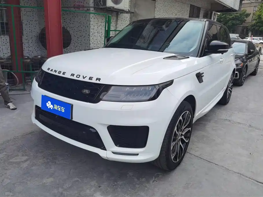 Land Rover Range Rover Sport 2022 3.0 L6 Gloss Black Edition