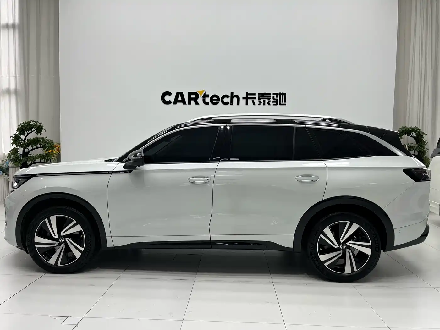 Volkswagen Talagon 2023 380TSI 4WD R-Line Touring Edition фото 11