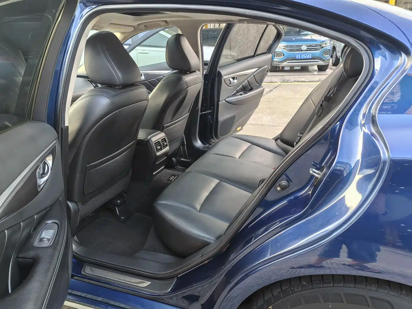 Infiniti Q50L 2020 2018 2.0T Comfort (China VI)