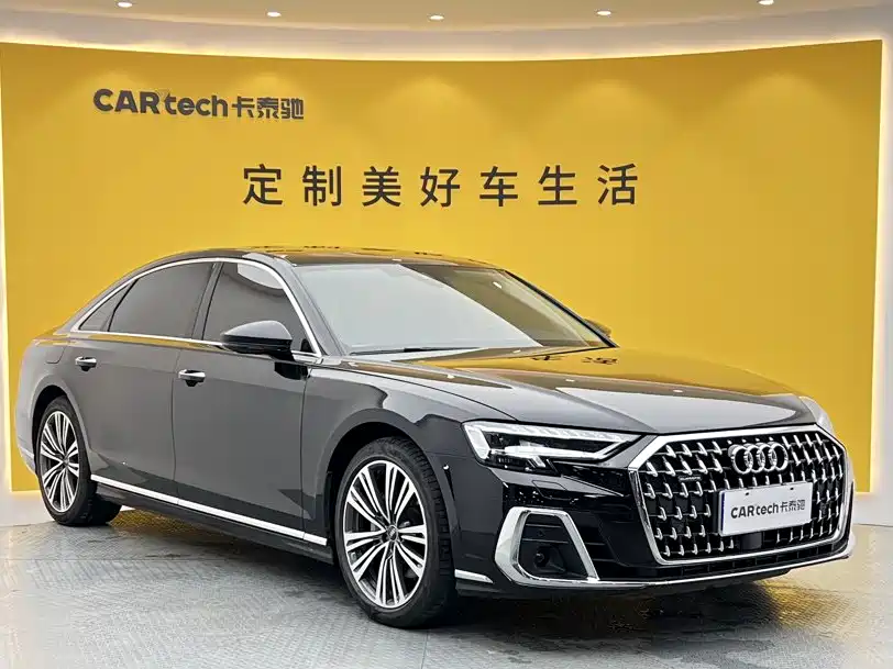 Фото 2 - Audi A8