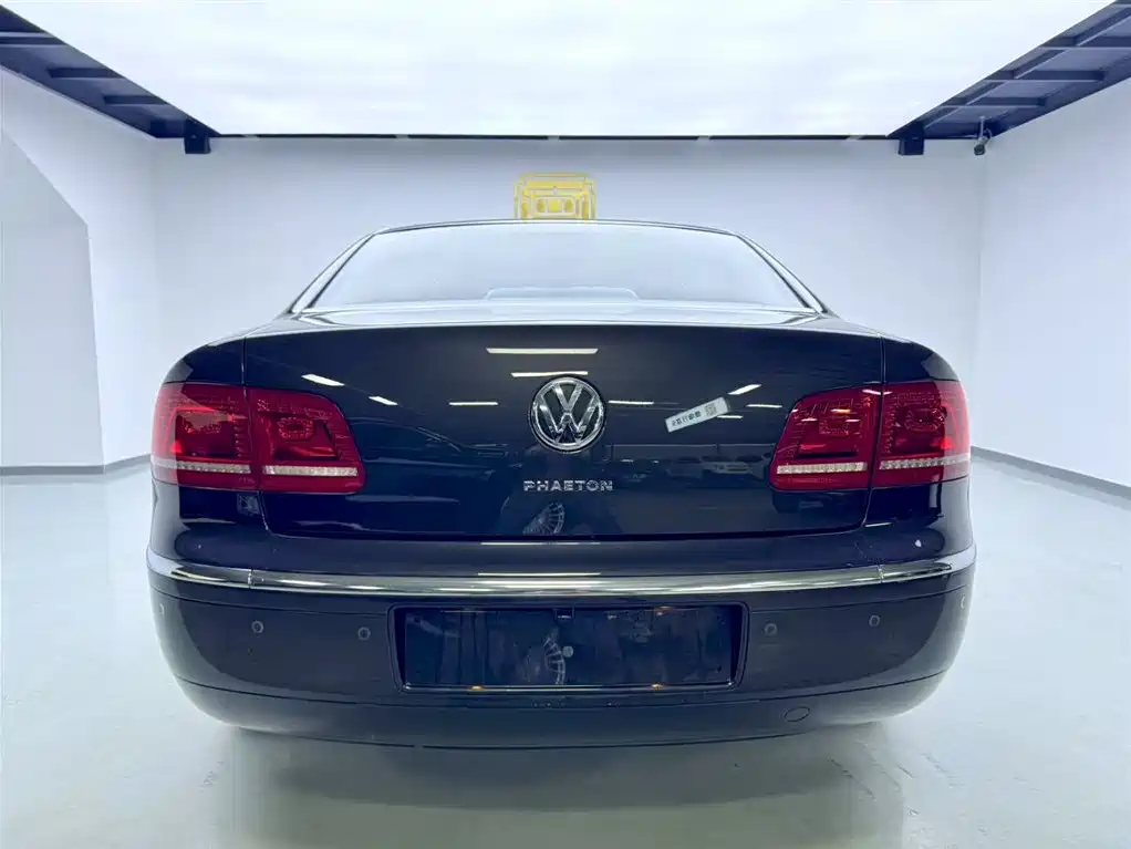 Volkswagen Phaeton 2012 3.6L Premium Custom фото 5