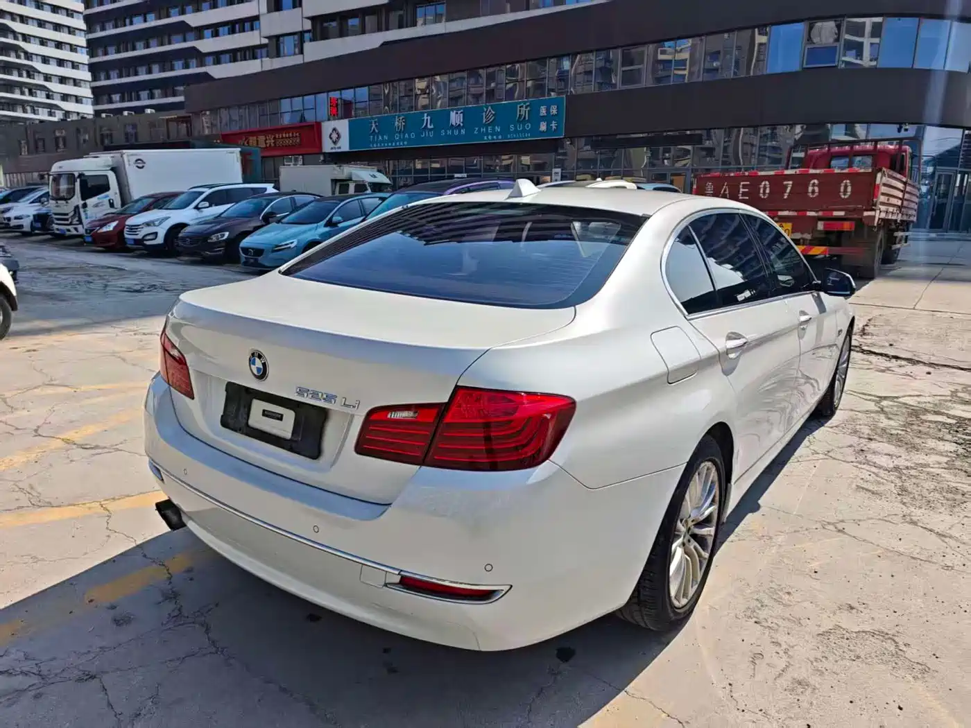 BMW 5 Series 2017 525Li Luxury Design Package фото 5