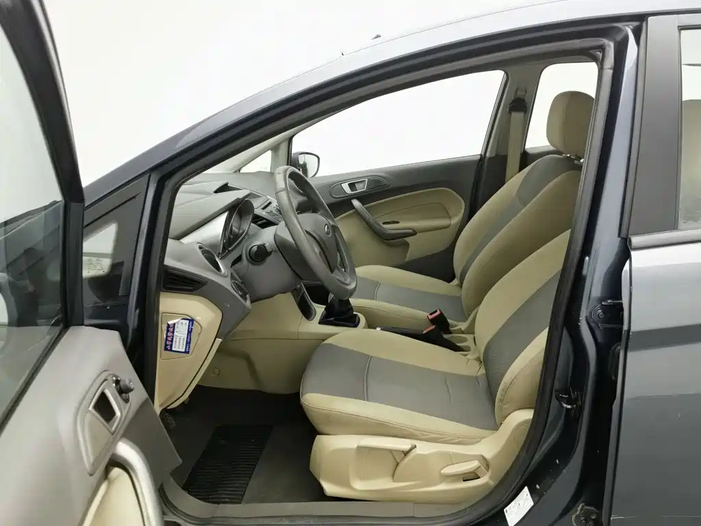 Ford Fiesta 2011 2011 Sedan 1.5L Manual Fashion