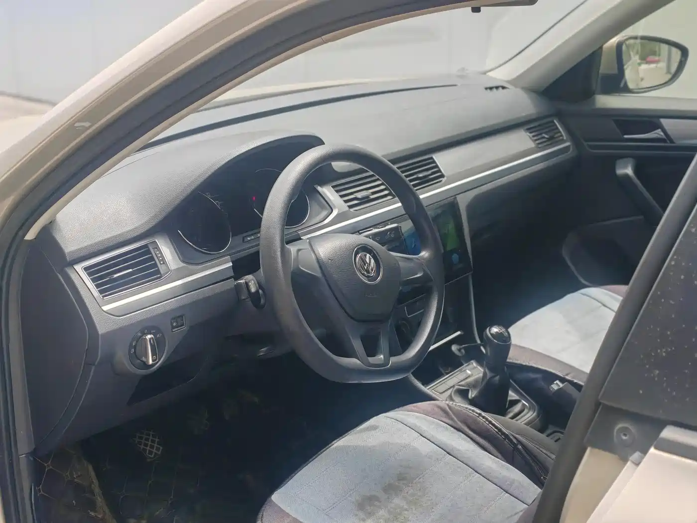 Volkswagen Bora 2018 1.5L Manual Fashion фото 5