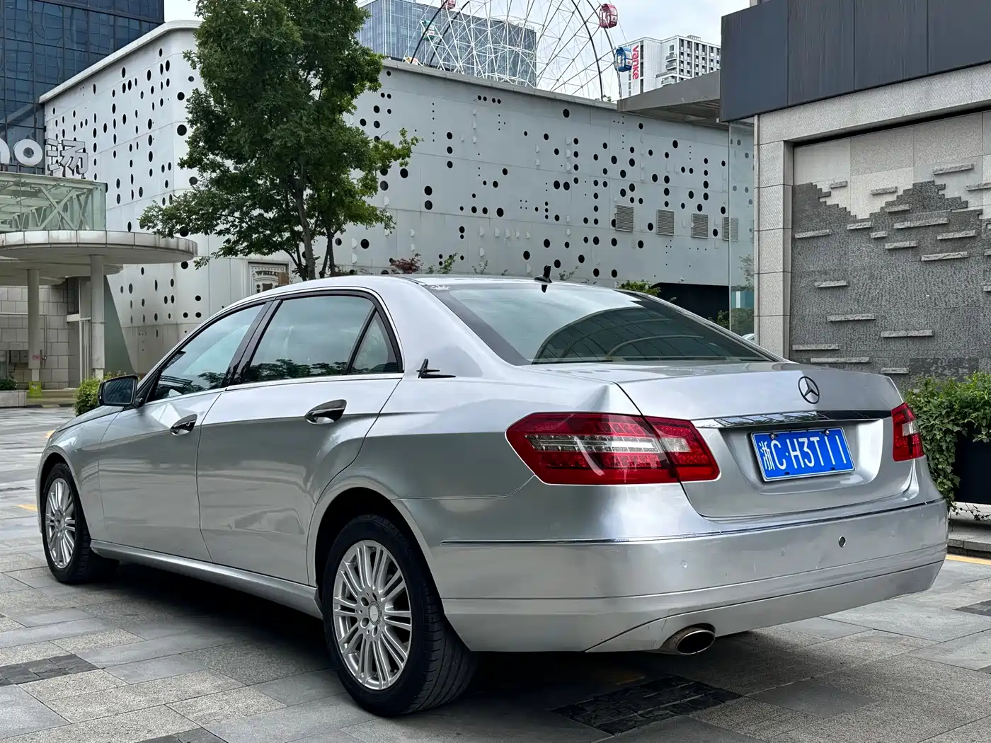 Mercedes-Benz E-Class 2010 E 260 L CGI Elegance фото 6