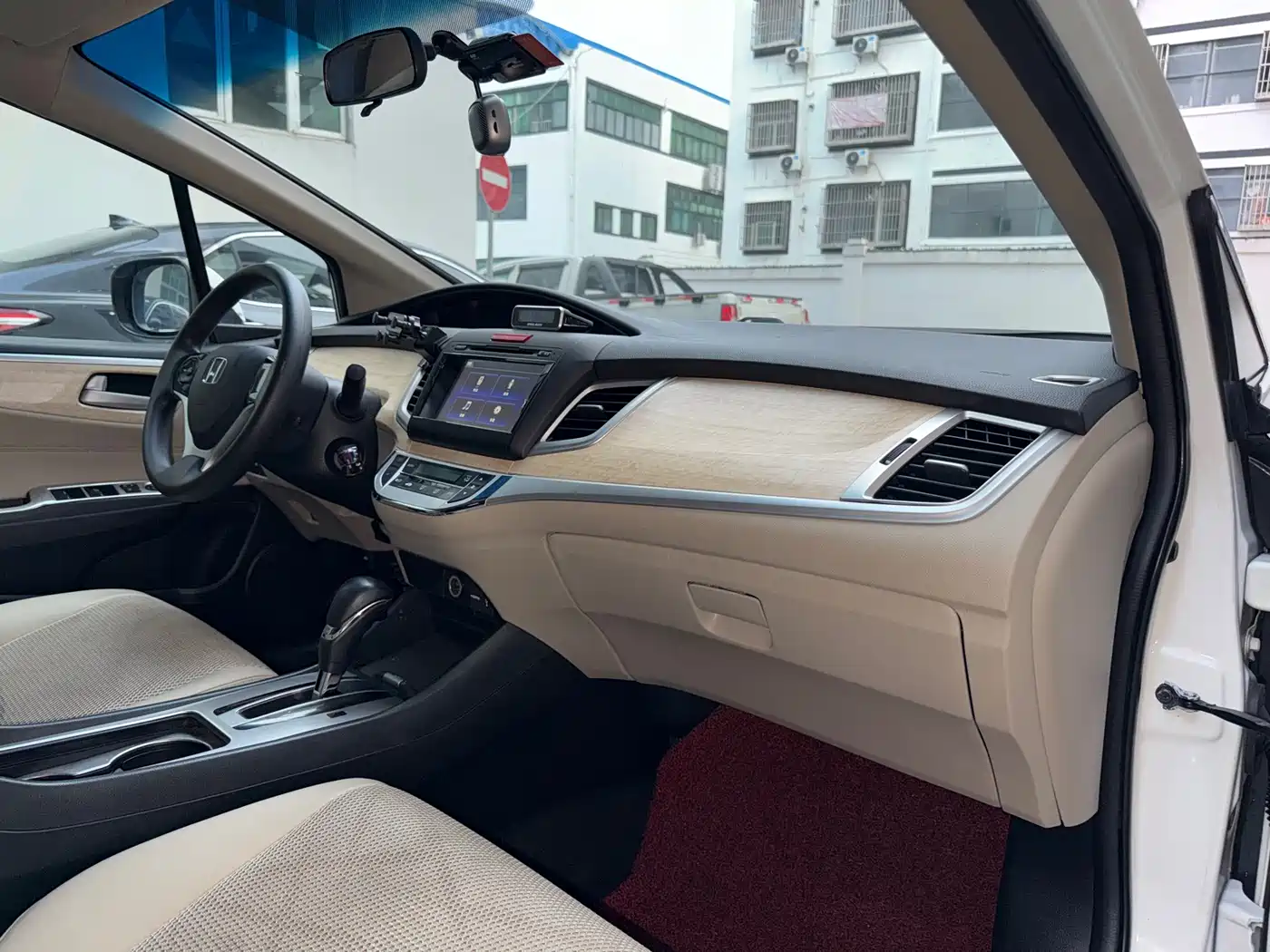 Honda Jade 2014 2014 1.8L Automatic Comfort Elite 5-seater