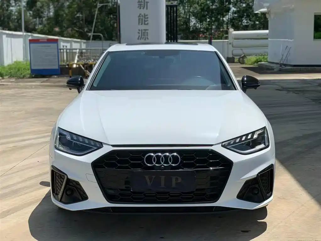 Audi A4L 2022 40 TFSI Luxury Dynamic фото 2