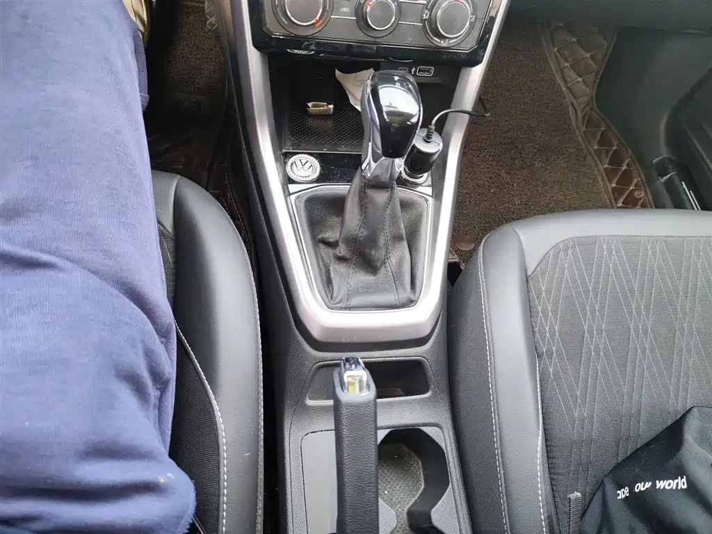 Volkswagen T-Cross 2021 1.5L Auto Comfort Edition фото 10